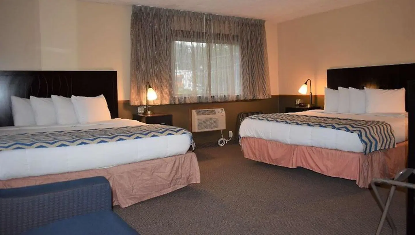 Travelodge Portland City Center ROOM_EXAMPLE