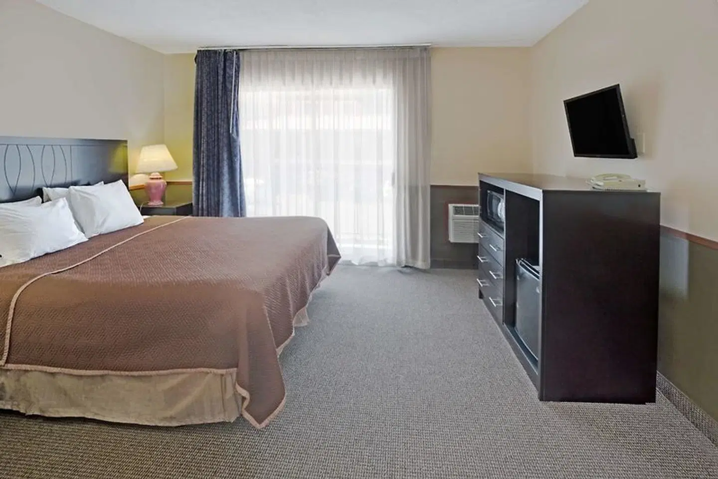 Travelodge Portland City Center ROOM_EXAMPLE