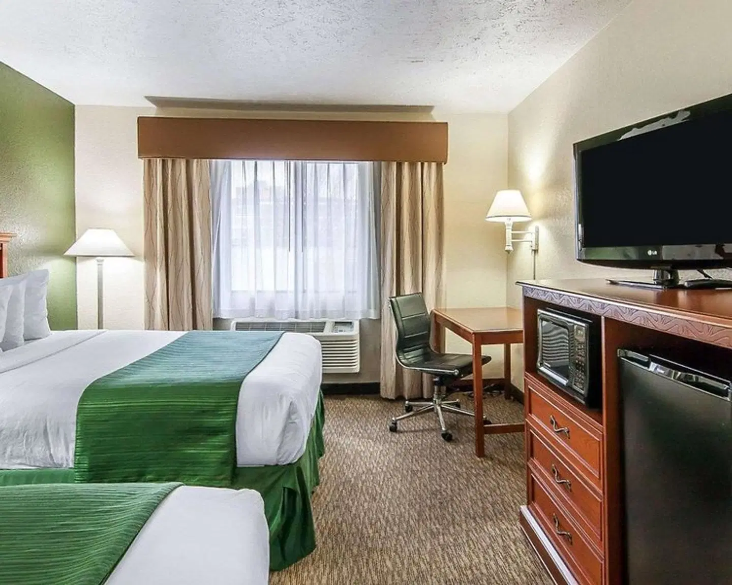 Quality Inn Downtown Convention Center Portland ROOM_EXAMPLE