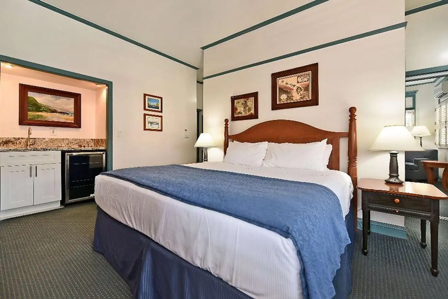 Best Western Pioneer Inn ROOM_EXAMPLE