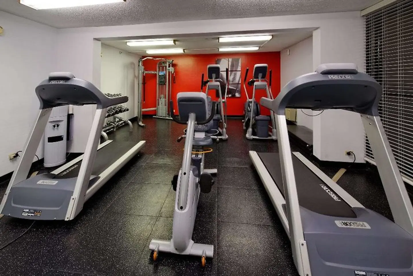 Wyndham Chicago O'Hare SPORTS_AND_LEISURE