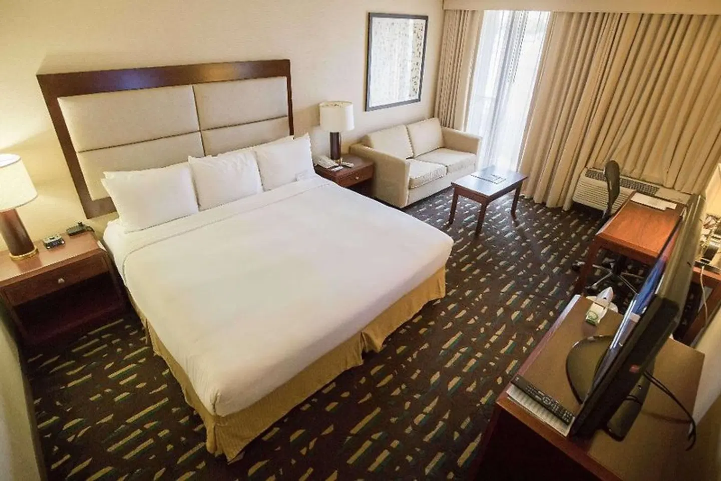 Wyndham Chicago O'Hare ROOM_EXAMPLE