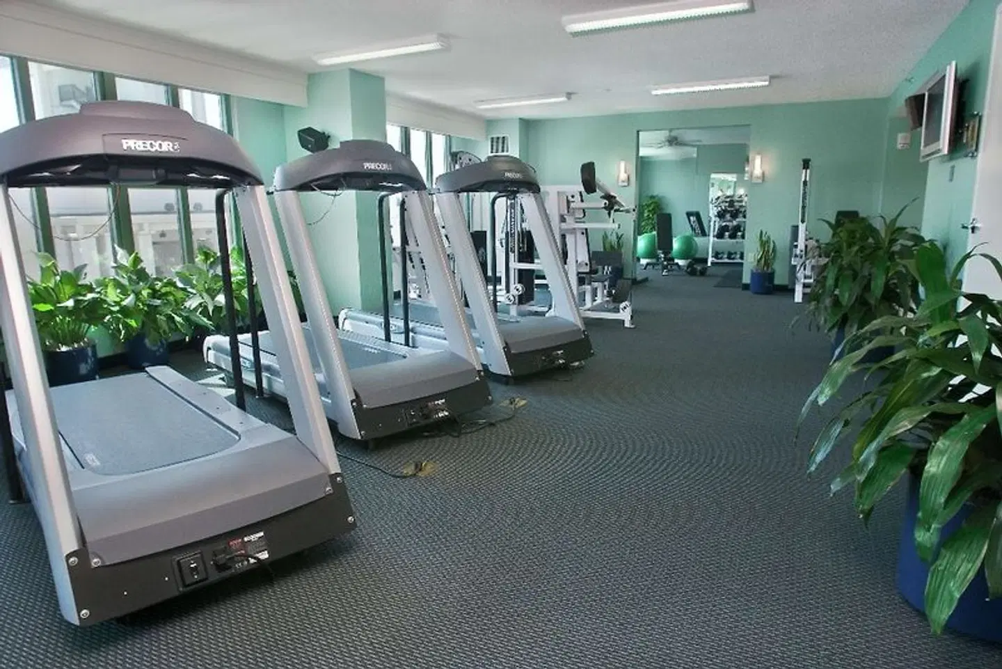 Hilton Virginia Beach Oceanfront SPORTS_AND_LEISURE