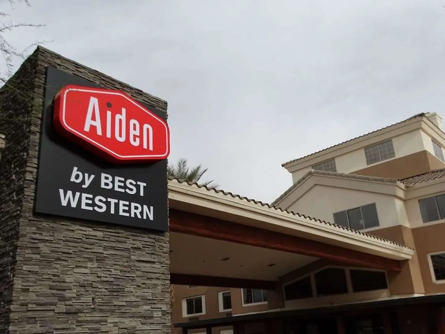 Aiden by Best Western @ Scottsdale North EXTERIOR