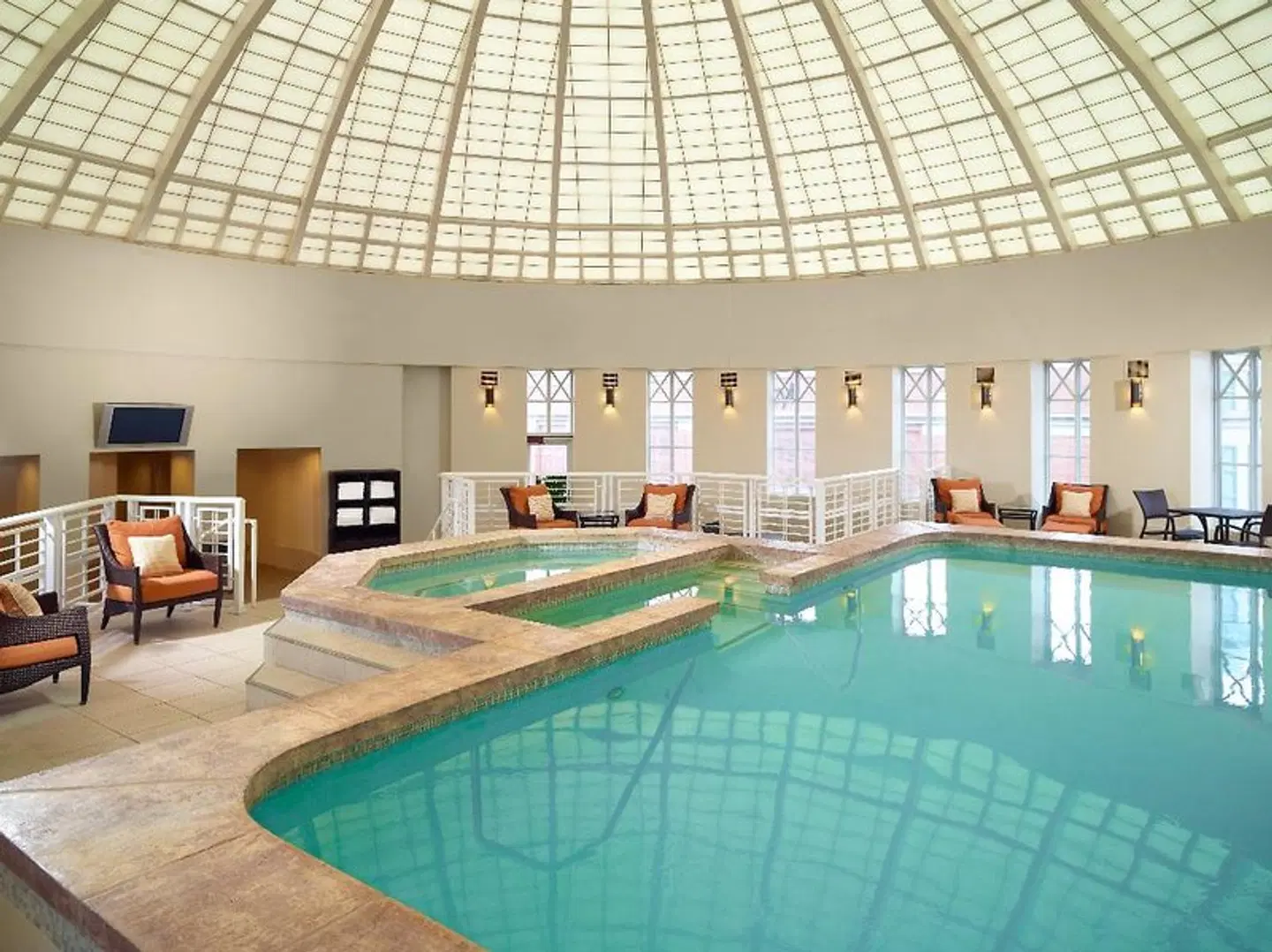 Omni Providence Hallenbad