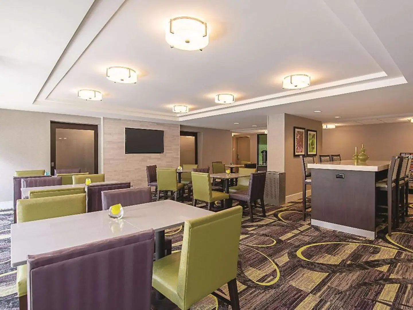 La Quinta Inn & Suites Portland LOUNGE_LOBBY
