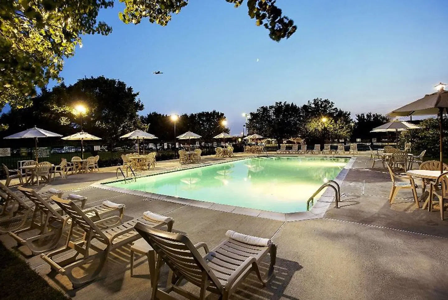 Wyndham Garden Philadelphia Airport OUTDOOR_POOL