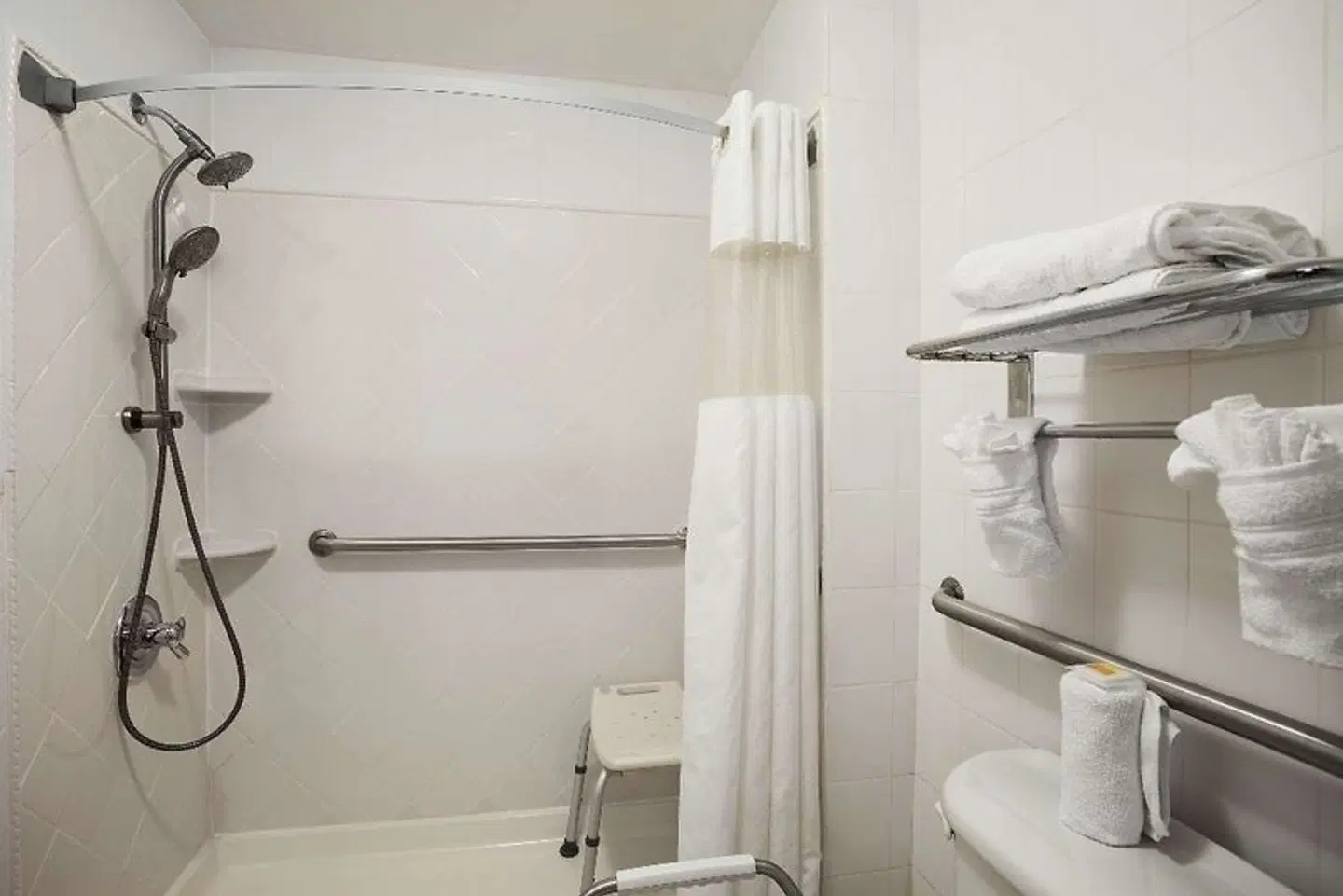 Days Inn by Wyndham Philadelphia Convention Center Badezimmer