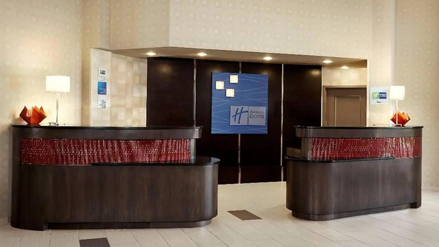 Holiday Inn Express & Suites Naples Downtown - 5th Avenue LOUNGE_LOBBY
