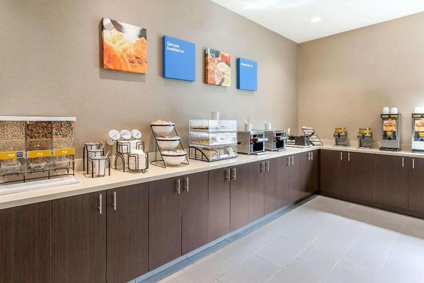 Comfort Inn & Suites Zoo SeaWorld Area Restaurant