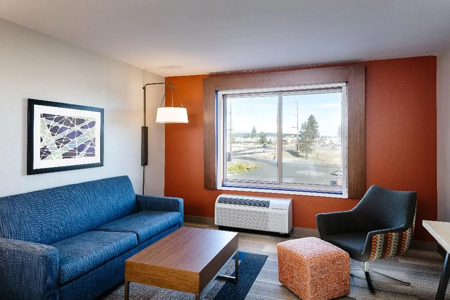 Holiday Inn Express & Suites Bend South ROOM_EXAMPLE