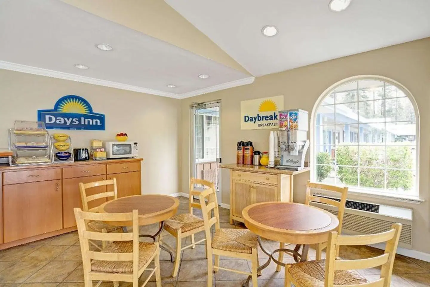Days Inn by Wyndham South Lake Tahoe Bar
