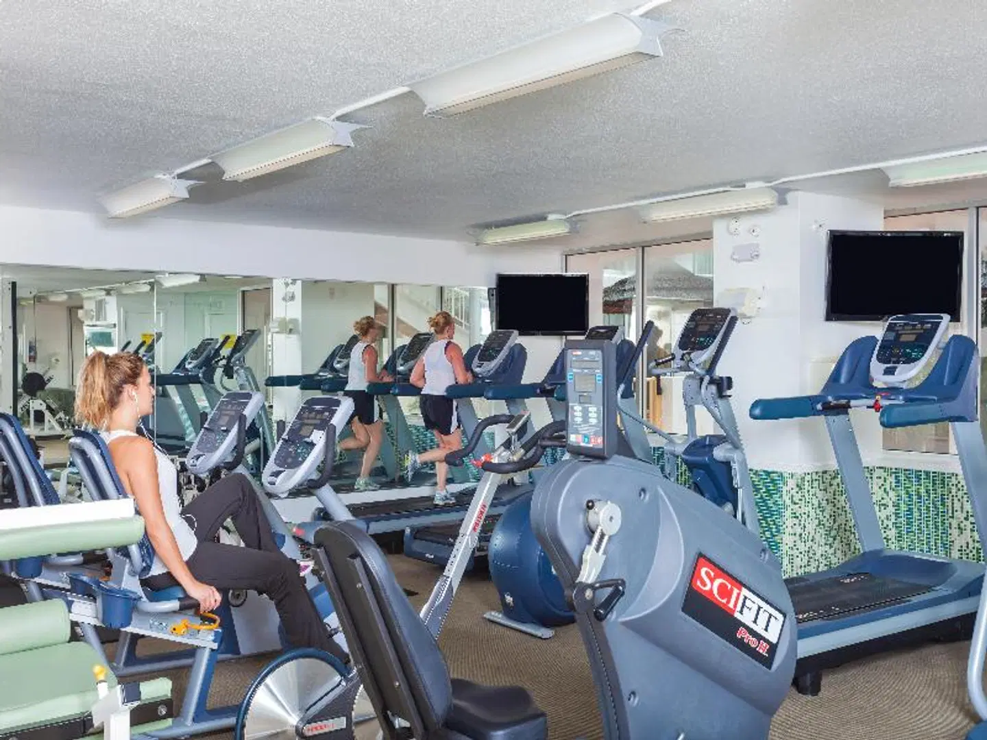 El Tropicano Riverwalk SPORTS_AND_LEISURE