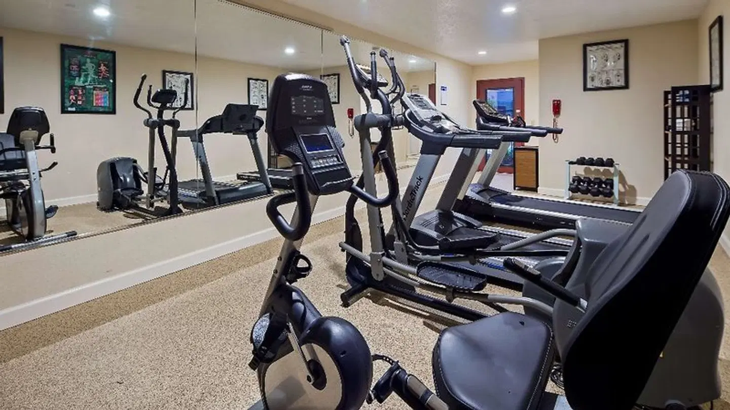 Best Western Plus Fiesta Inn SPORTS_AND_LEISURE