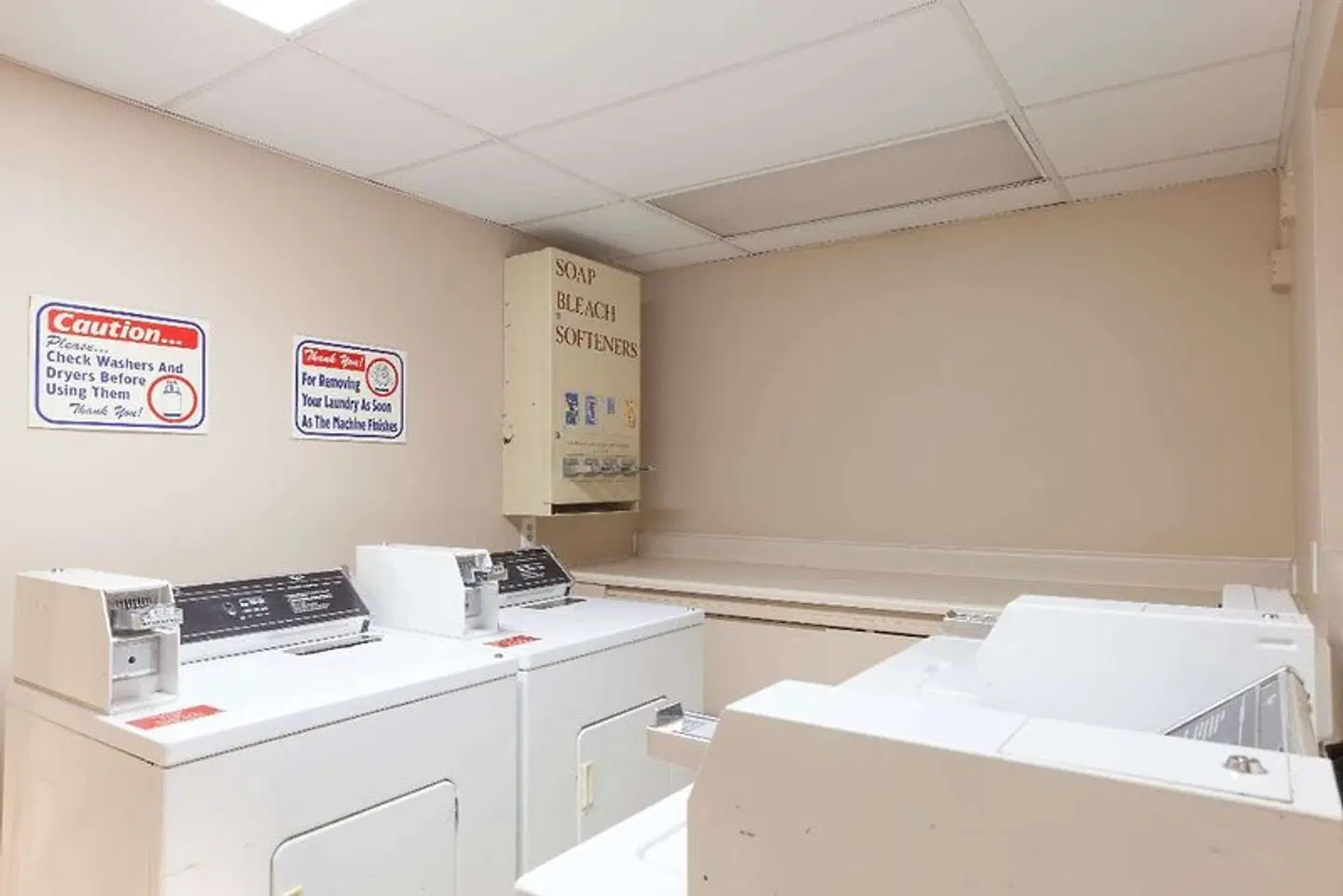 Super 8 by Wyndham Santa Barbara/Goleta HEALTH_BEAUTY