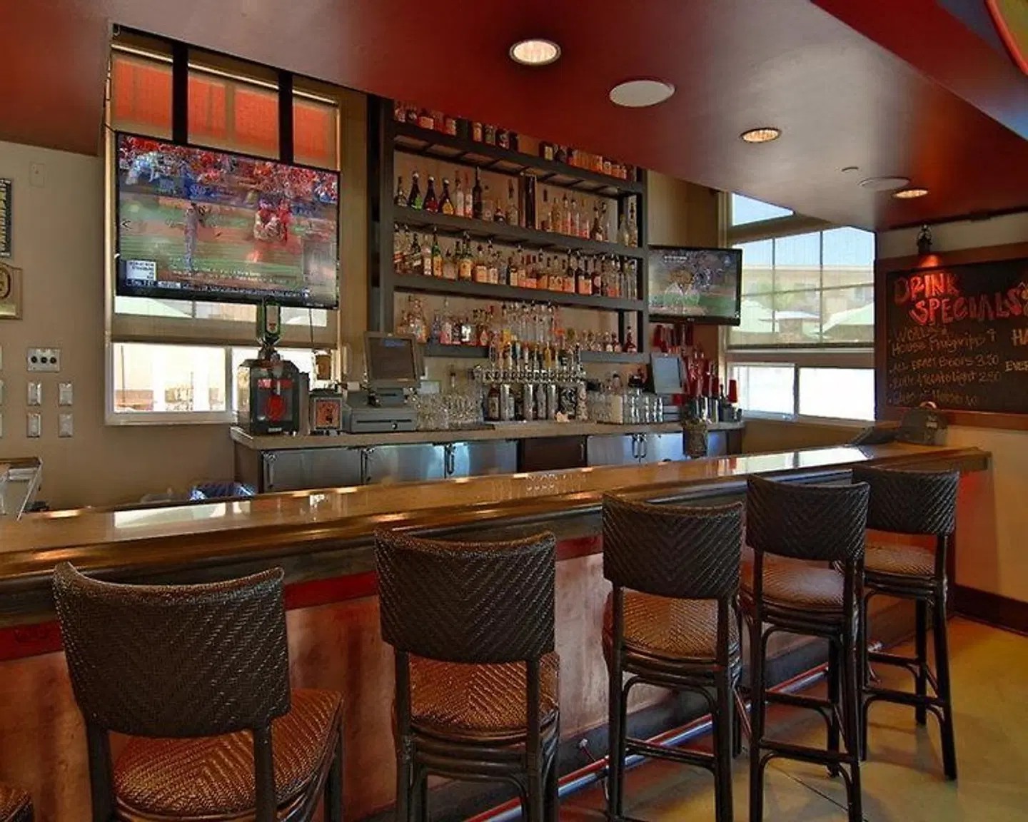 Best Western Plus Marina Gateway Bar