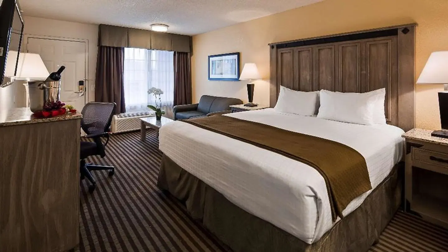 Best Western Americana Inn ROOM_EXAMPLE