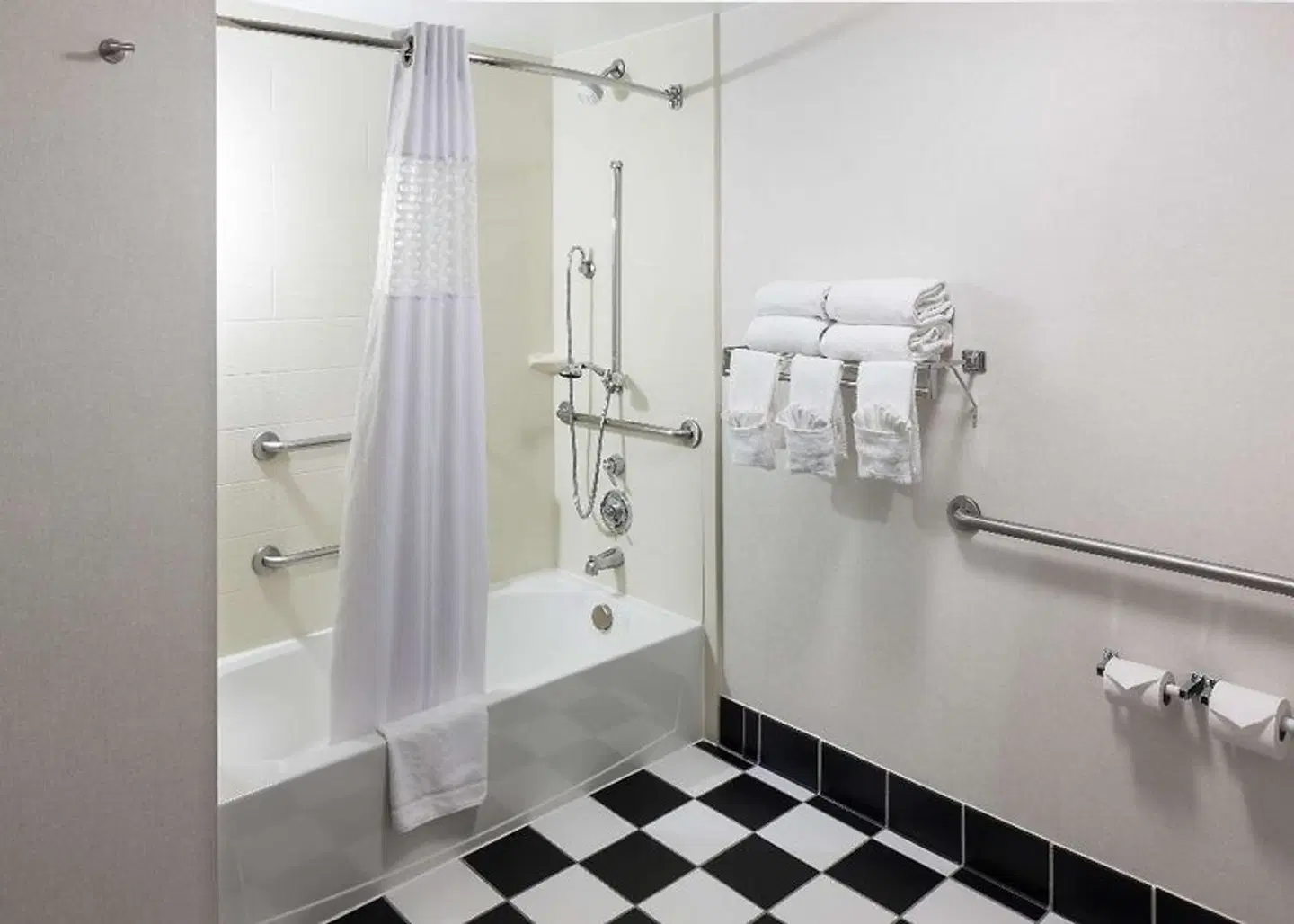 Hampton Inn San Diego-Downtown Badezimmer
