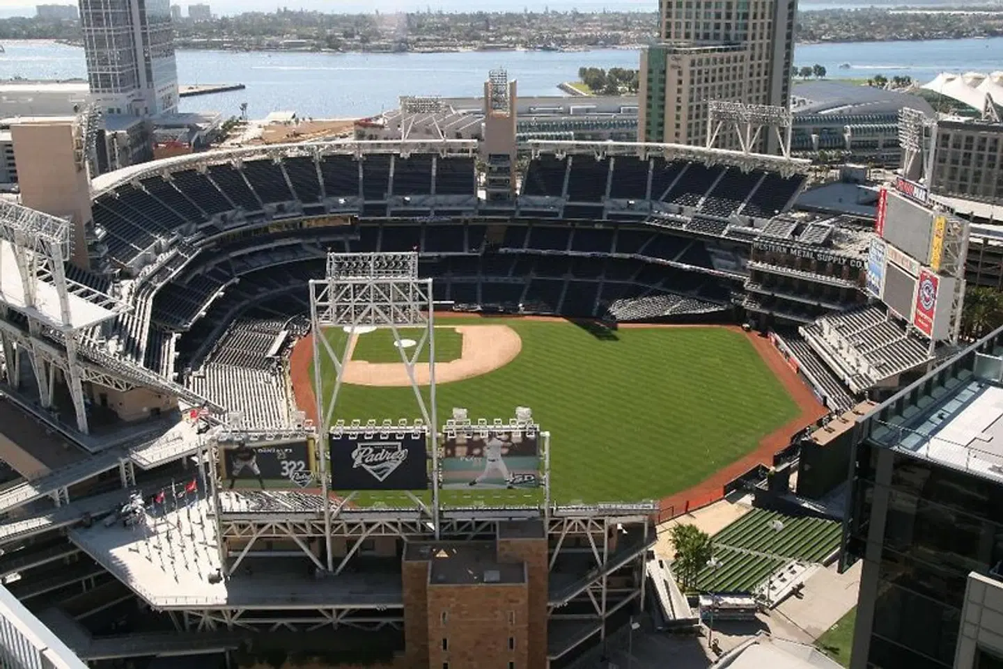 Hampton Inn San Diego-Downtown SPORTS_AND_LEISURE