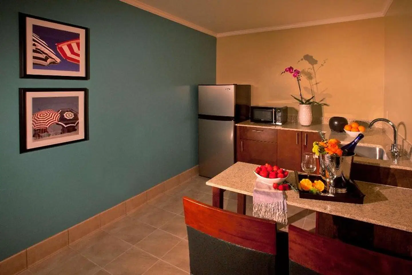 Best Western Plus Beach View Lodge ROOM_EXAMPLE