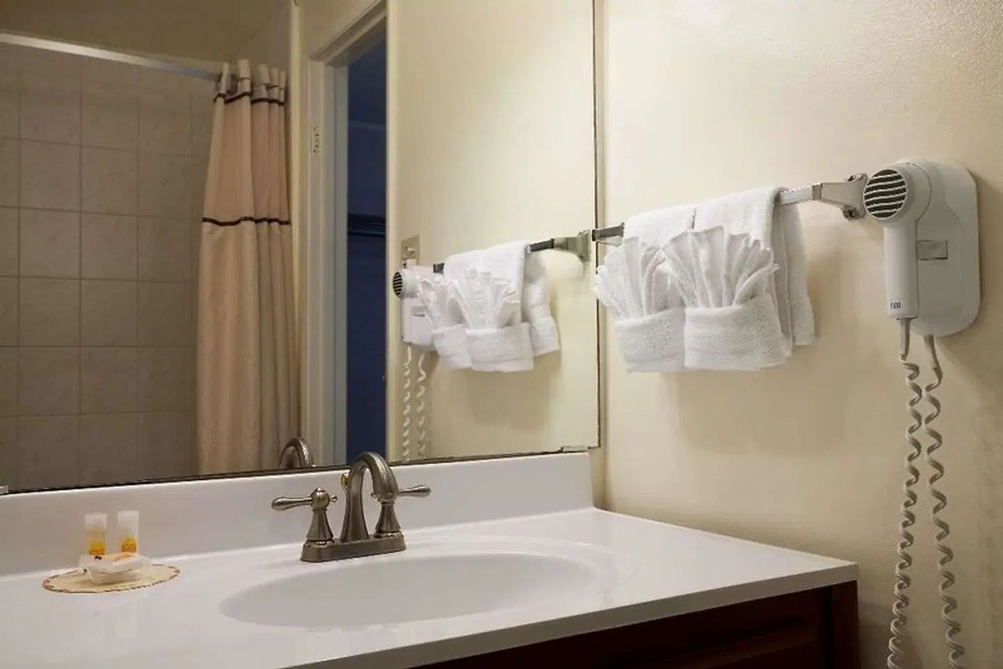 Days Inn by Wyndham San Diego/Downtown/Convention Center Badezimmer