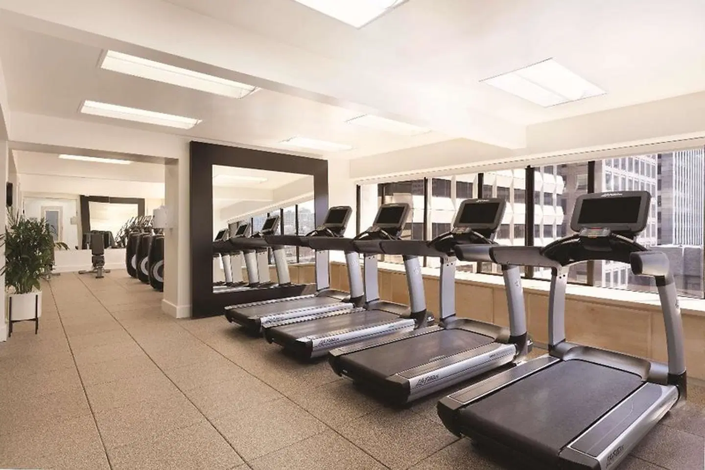 Hilton San Francisco Financial District SPORTS_AND_LEISURE