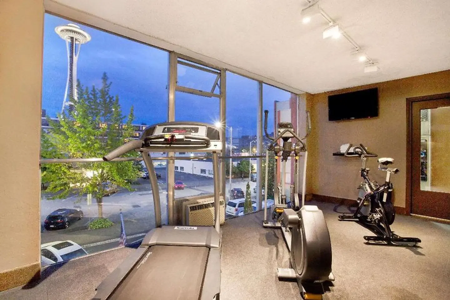 Travelodge Seattle by the Space Needle SPORTS_AND_LEISURE