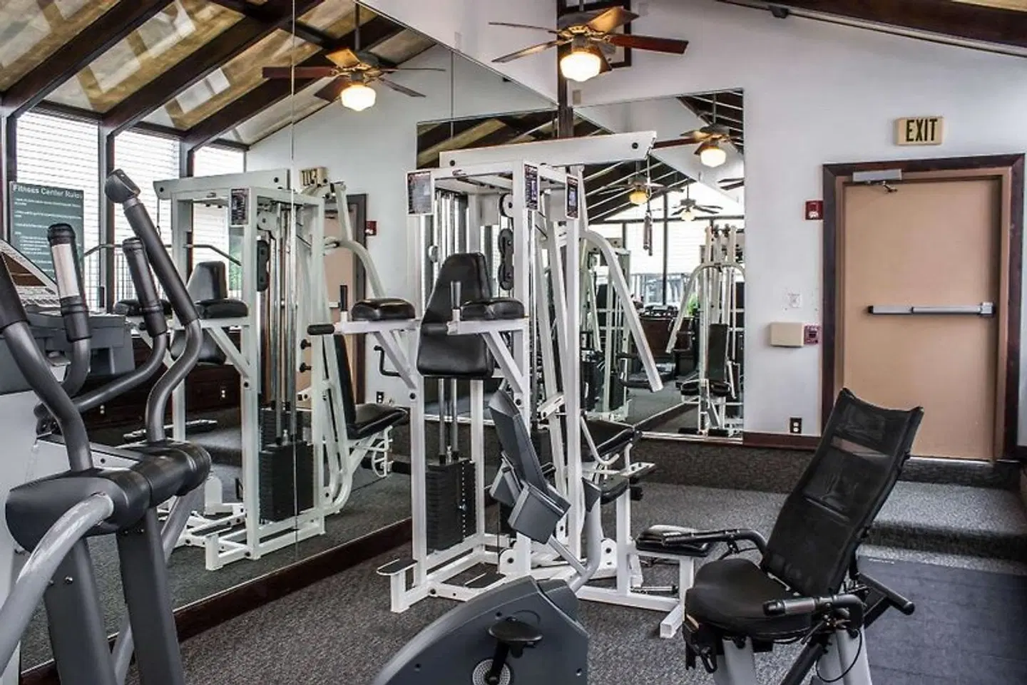 SureStay Hotel by Best Western SeaTac Airport North SPORTS_AND_LEISURE