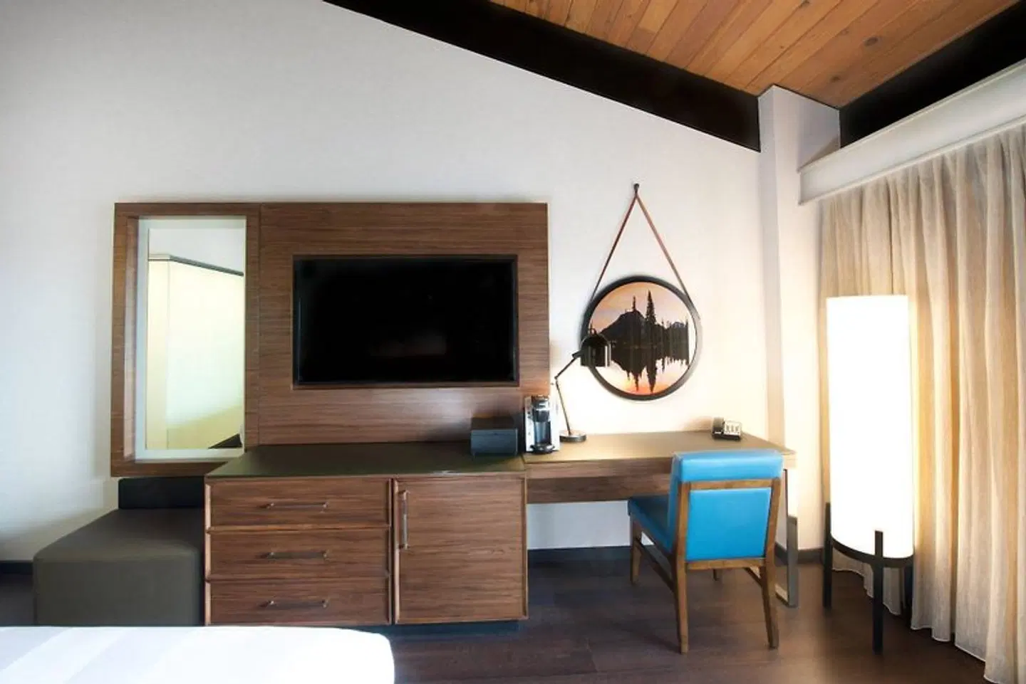 Seattle Airport Marriott ROOM_EXAMPLE