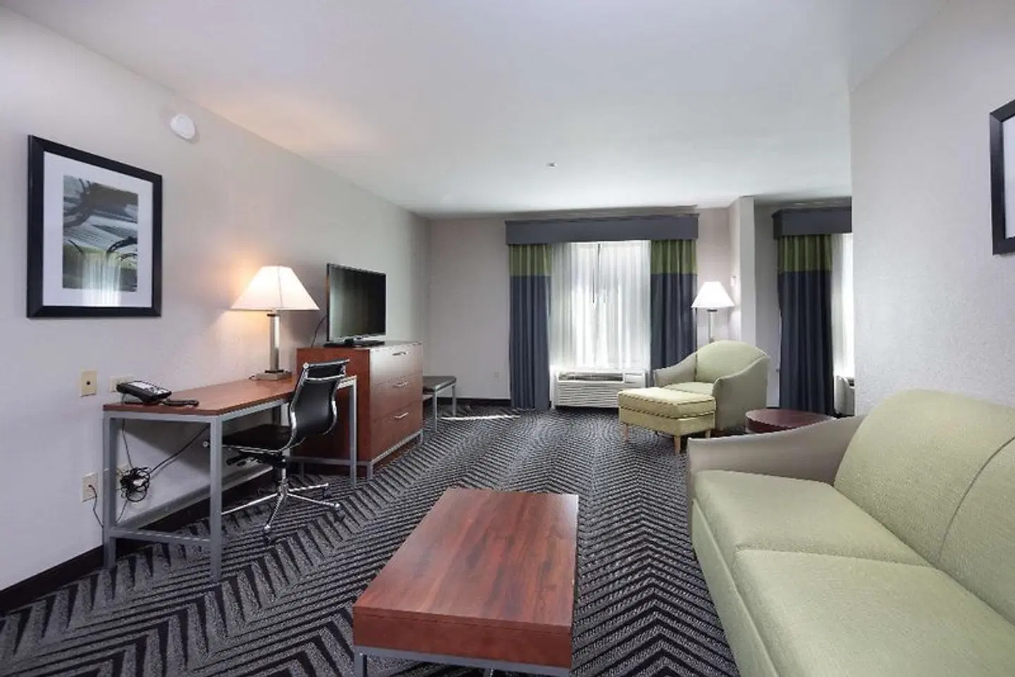 Best Western Plus Coyote Point Inn ROOM_EXAMPLE