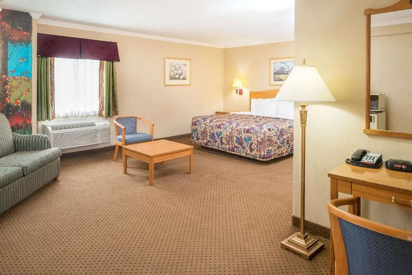 Days Inn by Wyndham San Francisco Downtown/Civic Cntr Area ROOM_EXAMPLE