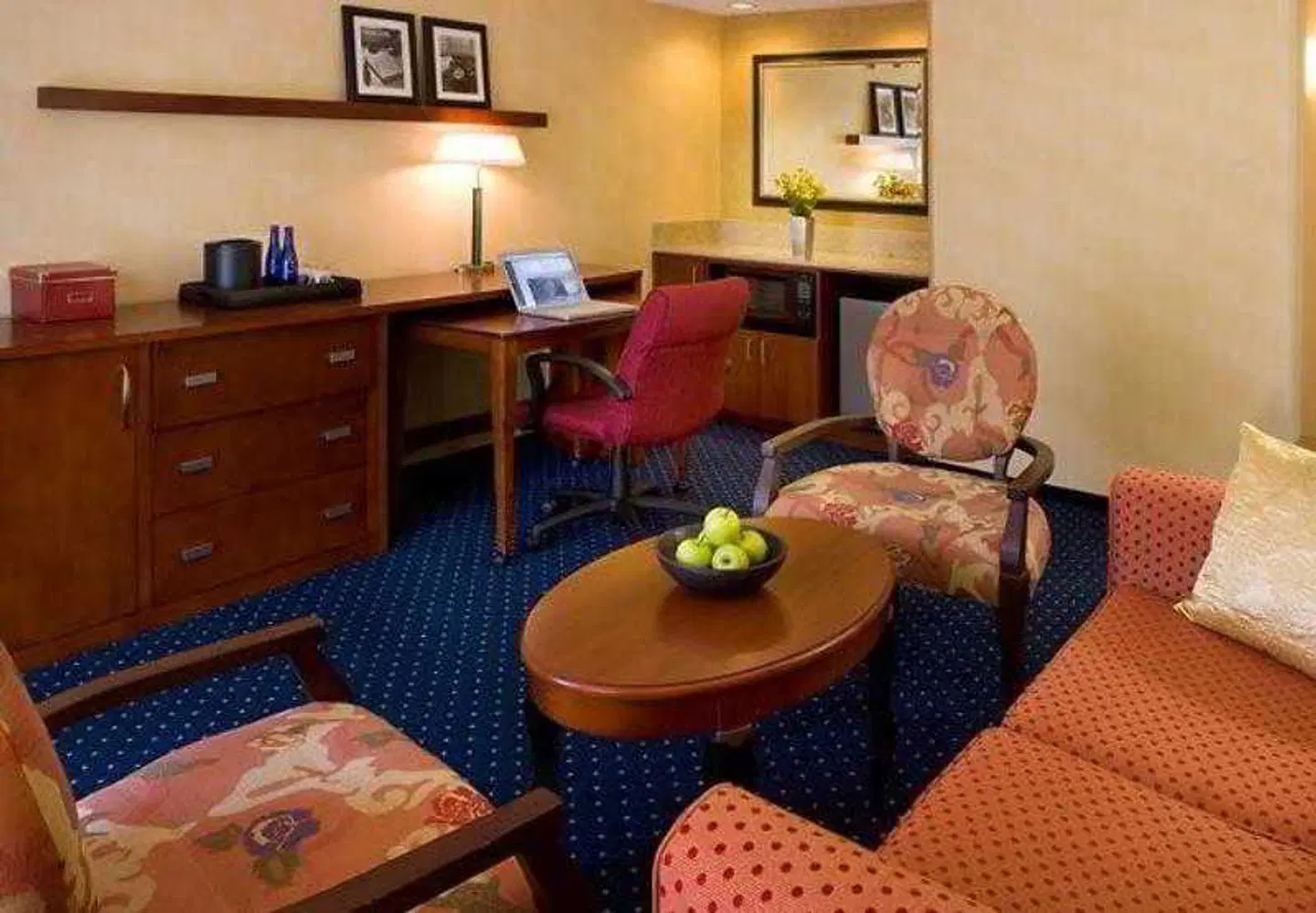 Courtyard by Marriott San Francisco Airport ROOM_EXAMPLE