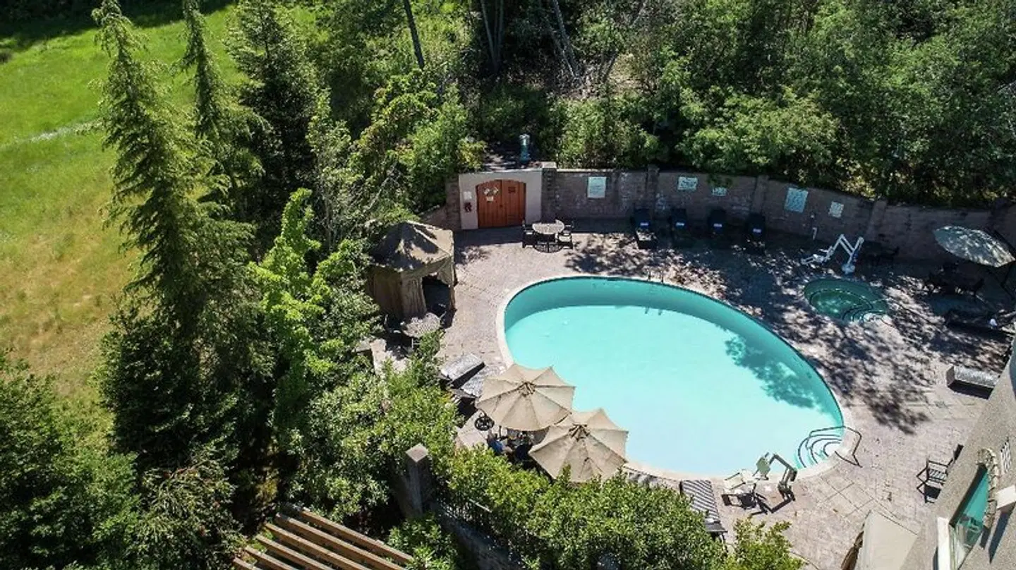 Hilton Santa Cruz/Scotts Valley OUTDOOR_POOL