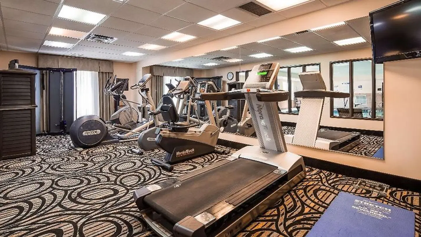 Best Western Plus Airport Inn & Suites SPORTS_AND_LEISURE