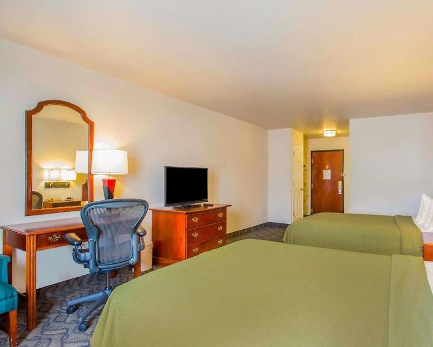 Quality Inn & Suites Airport West Salt Lake City ROOM_EXAMPLE