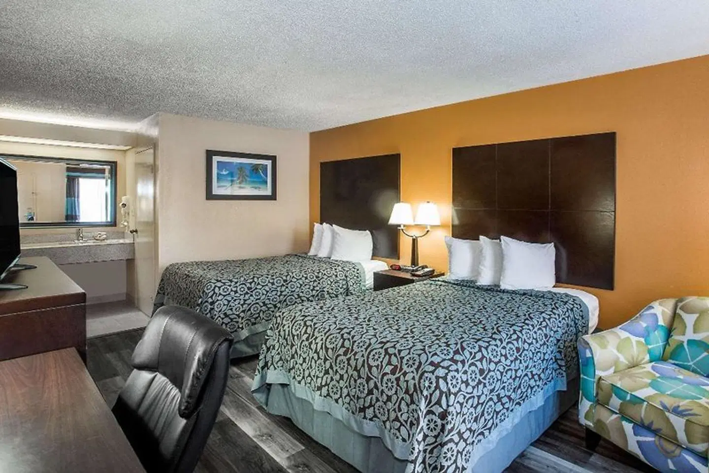 Days Inn by Wyndham Sarasota Bay ROOM_EXAMPLE