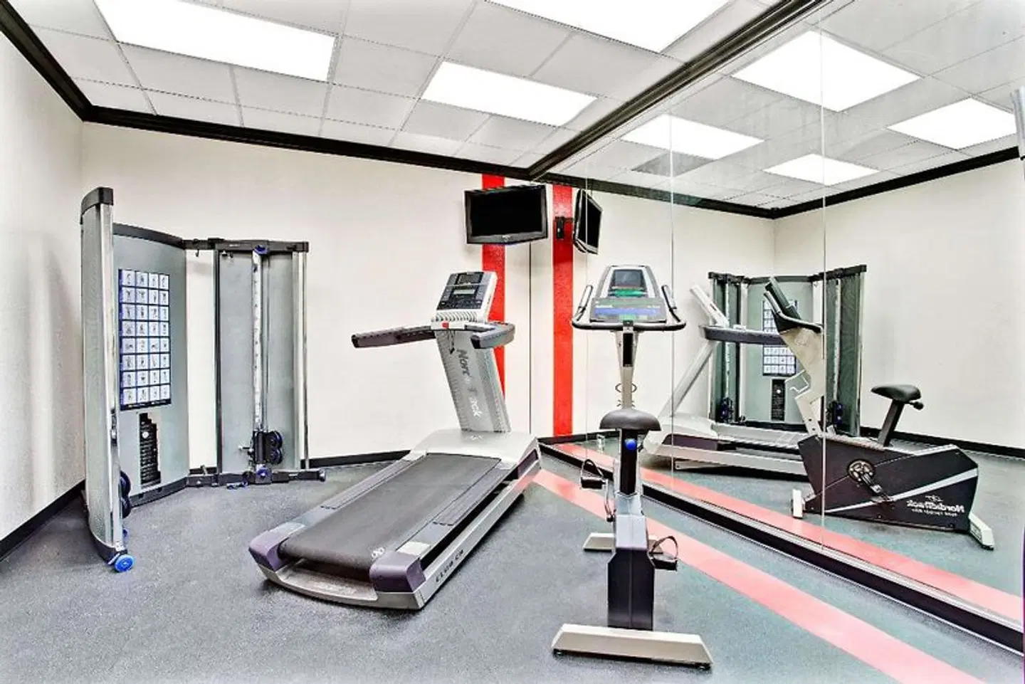 Ramada Salt Lake City Airport SPORTS_AND_LEISURE