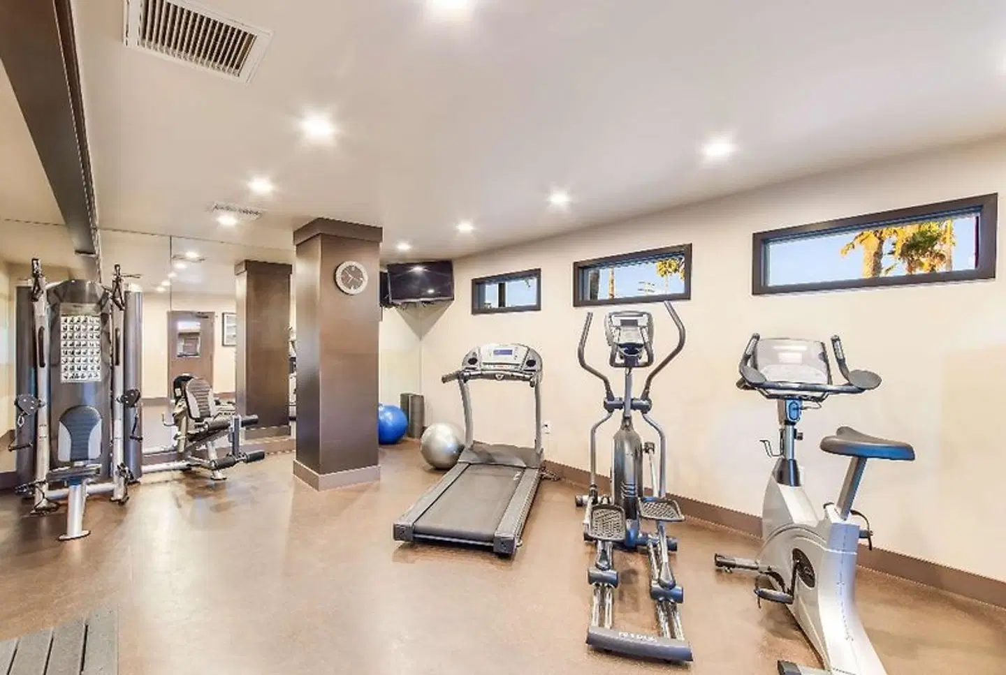 The Best Western PLUS Pavilions SPORTS_AND_LEISURE