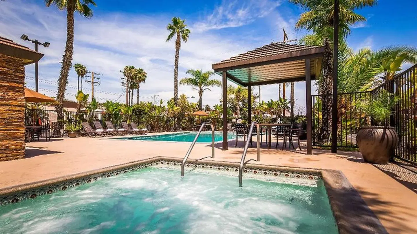 The Best Western PLUS Pavilions SPORTS_AND_LEISURE