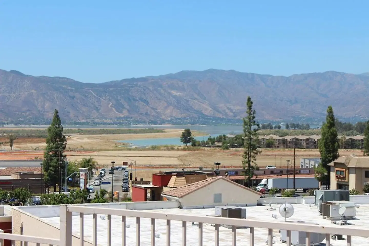 Best Western PLUS Lake Elsinore Inn & Suites SPORTS_AND_LEISURE
