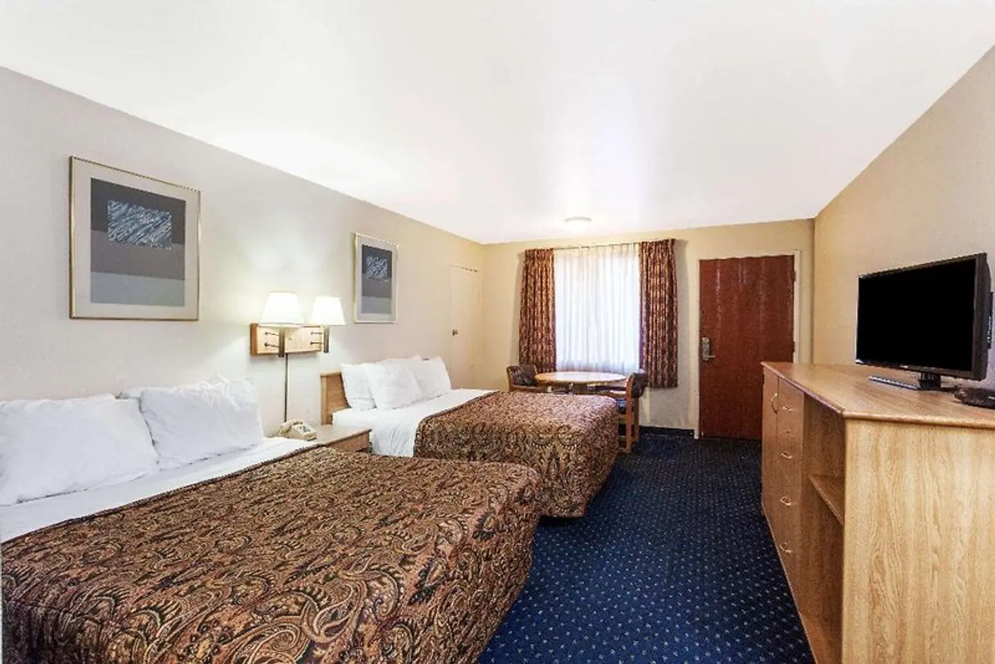 Days Inn by Wyndham Anaheim West ROOM_EXAMPLE