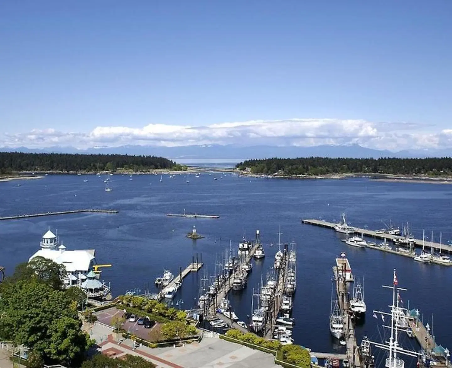 Coast Bastion Hotel LANDSCAPE