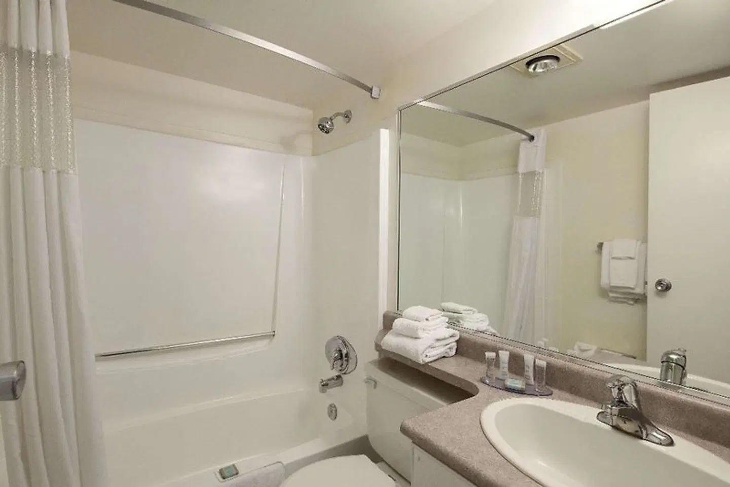 Travelodge Nanaimo Badezimmer