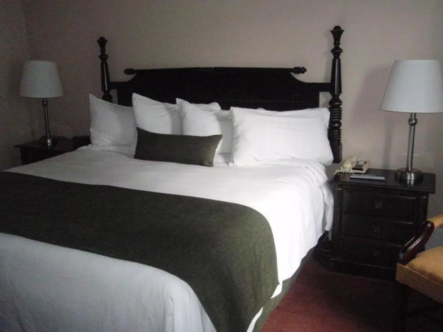 Glynmill Inn ROOM_EXAMPLE