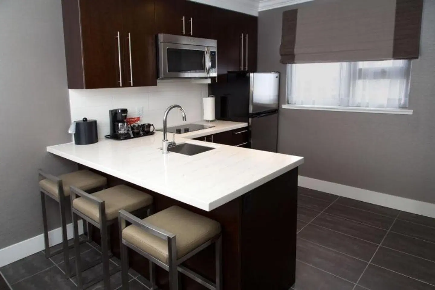 Sandman Hotel Edmonton West ROOM_EXAMPLE