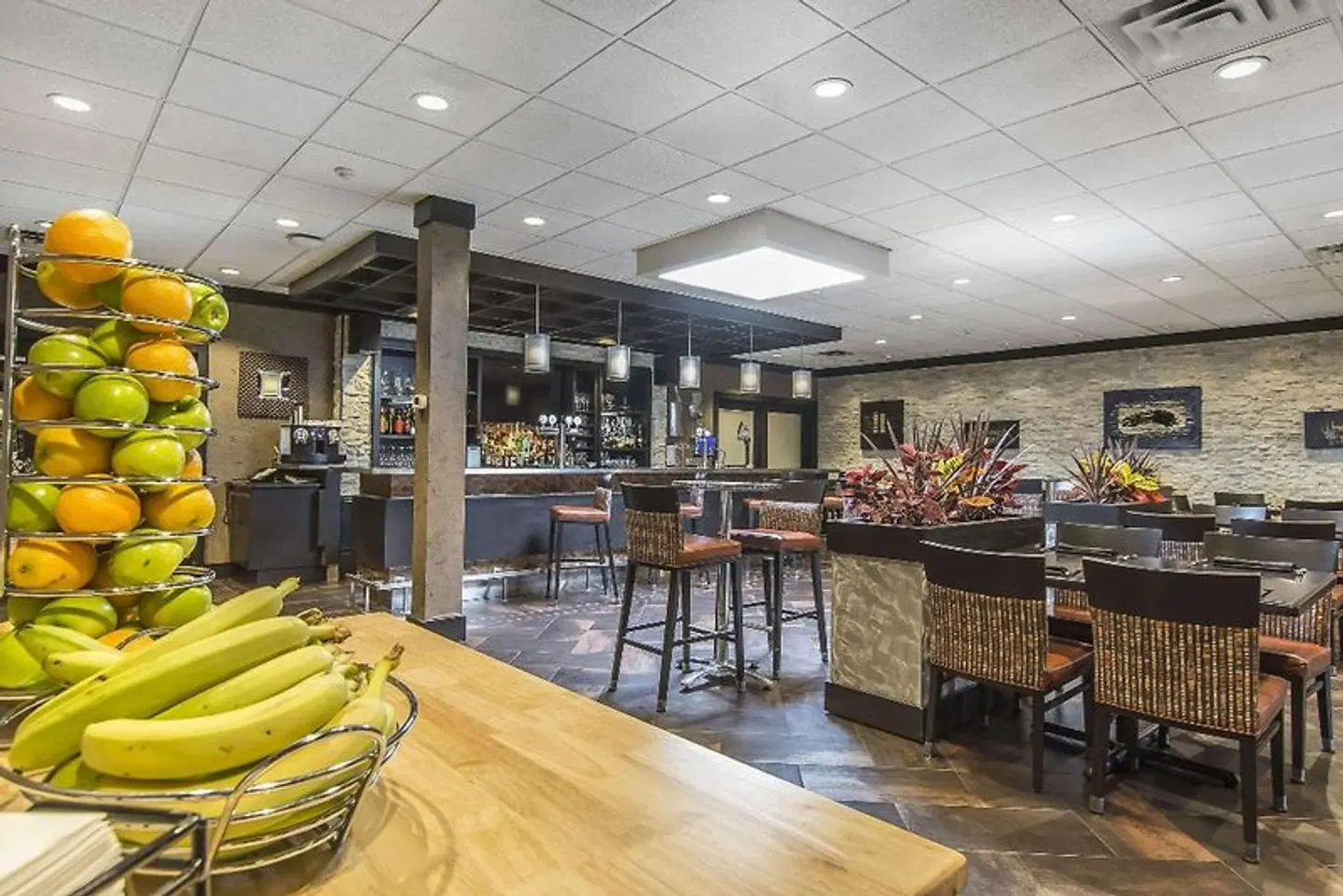 Quattro Hotel & Conf. Centre, Ascend Hotel Collection Bar
