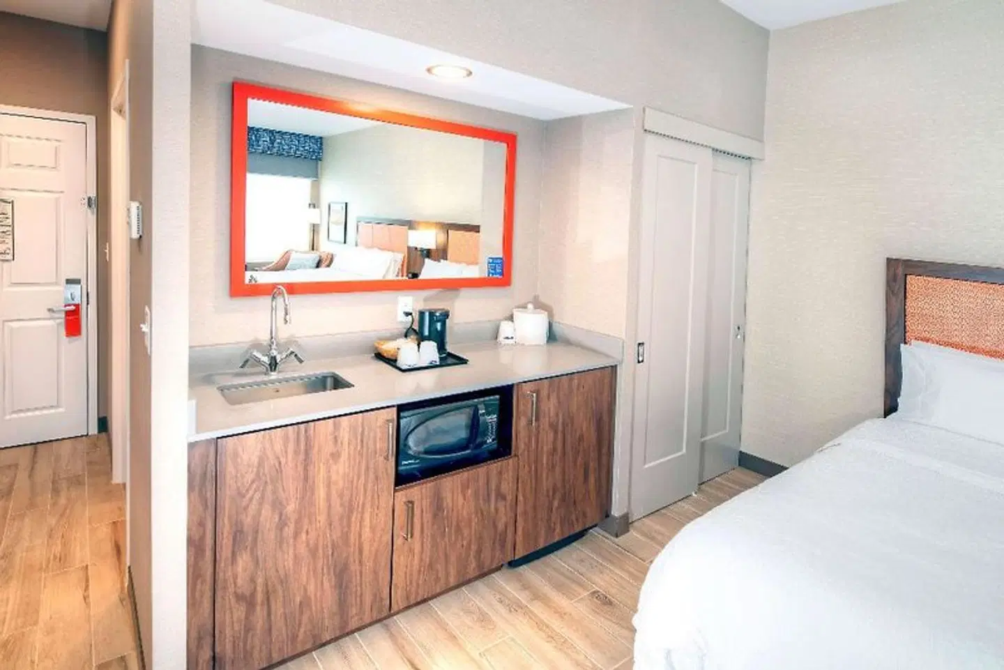 Hampton Inn by Hilton Ottawa Badezimmer