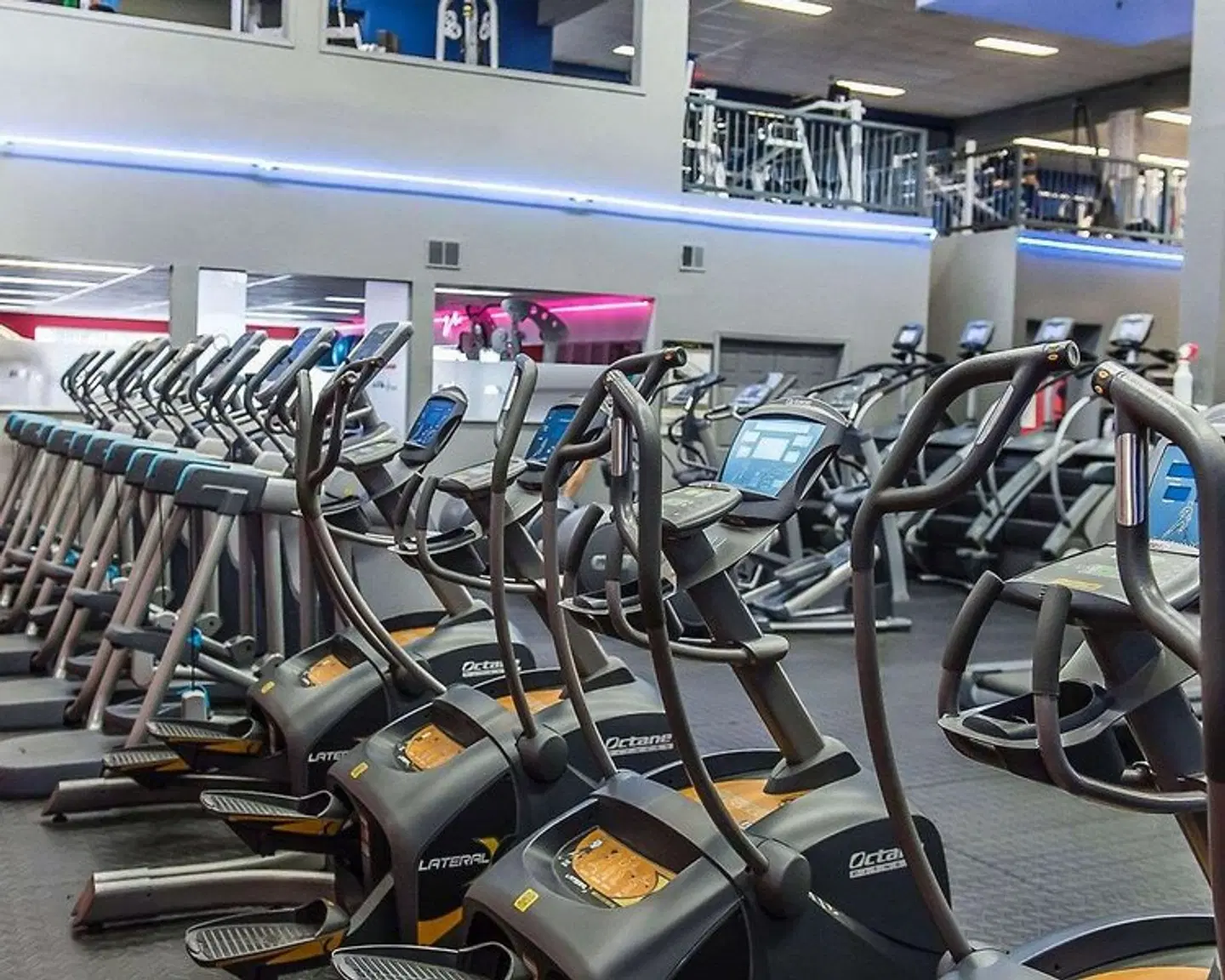 Quality Inn & Suites & Conference Centre - Gatineau SPORTS_AND_LEISURE