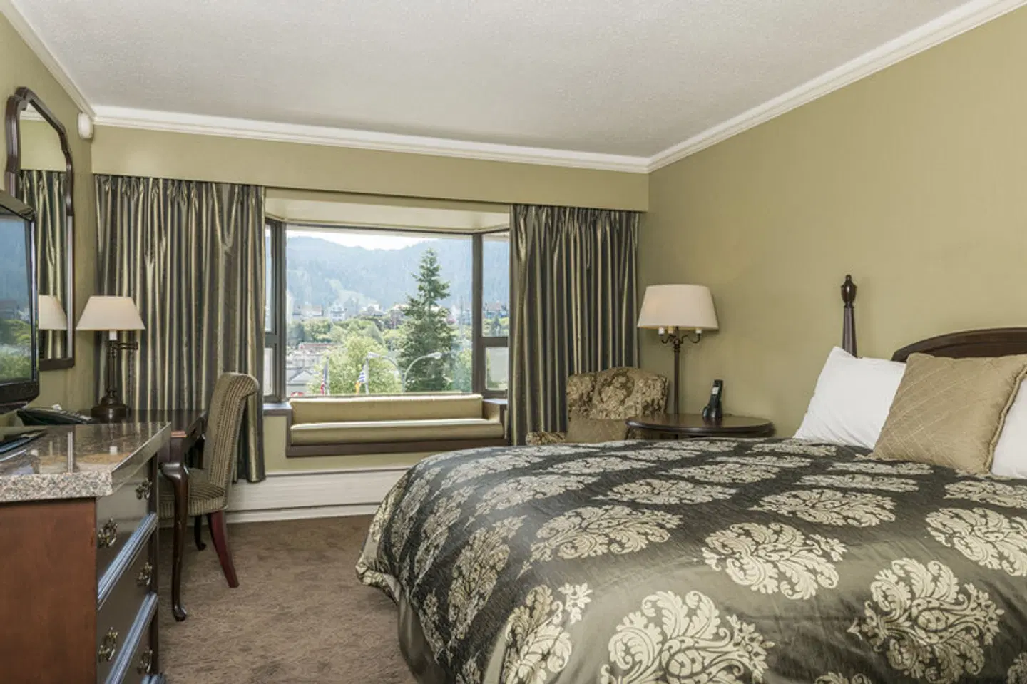 Crest Hotel ROOM_EXAMPLE