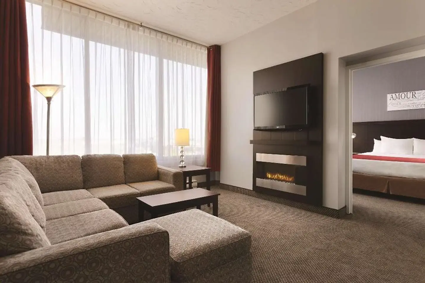 Travelodge by Wyndham Hotel & Convention Centre Quebec ROOM_EXAMPLE